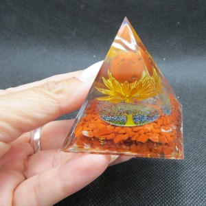 Orgonita Pirámide jaspe rojo
