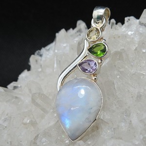 Colgante piedra luna y piedras semipreciosas