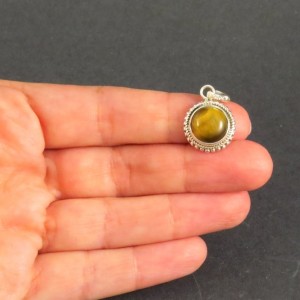 Colgante ojo de tigre y plata