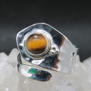 Anillo ojo de tigre y plata