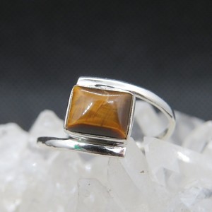 Anillo ojo de tigre y plata