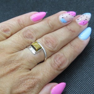 Anillo ojo de tigre y plata