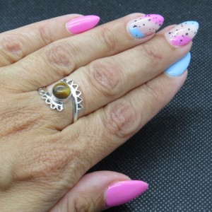 Anillo ojo de tigre y plata