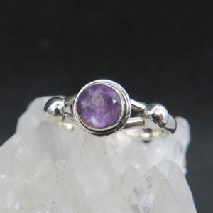 Anillo amatista y plata