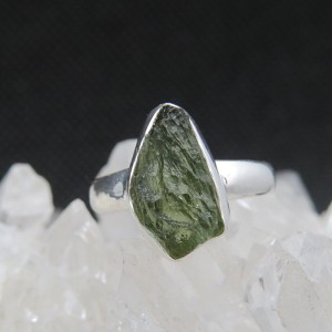 Anillo Moldavita y plata