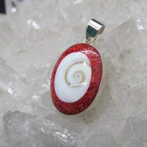Colgante coral, ojo de shiva y plata