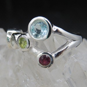 Anillo piedras semipreciosas y plata