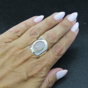 Anillo cuarzo rosa y plata