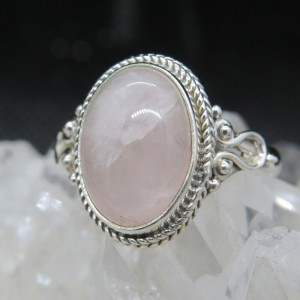 Anillo cuarzo rosa y plata