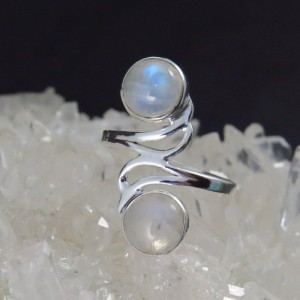 Anillo piedra luna y plata