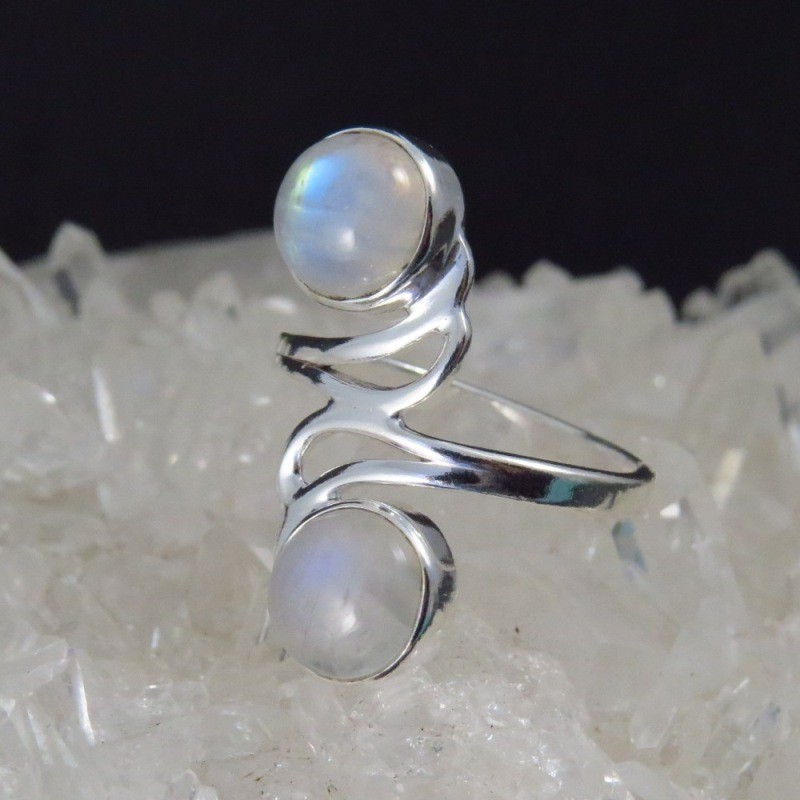 Anillo piedra luna y plata