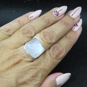 Anillo piedra luna y plata