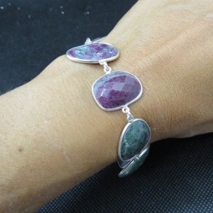 Pulsera joyería en plata de zoisita con rubí
