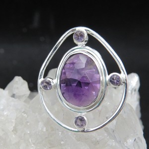 Anillo amatista y plata