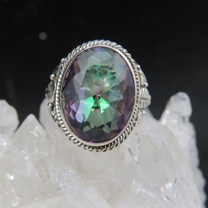 Anillo Topacio Místico y plata