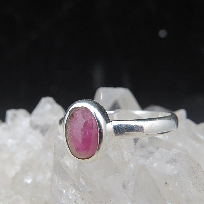 Anillo turmalina rosa y plata