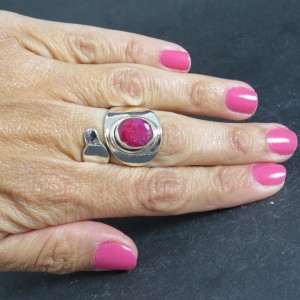 Anillo rubí y plata