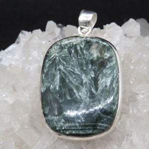 Colgante serafinita y plata