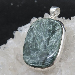 Colgante serafinita y plata
