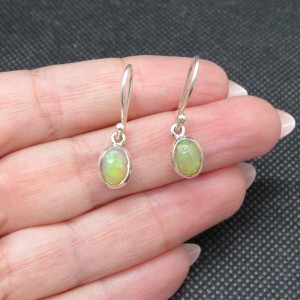 Pendientes ópalo blanco y plata