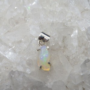 Colgante ópalo blanco y plata