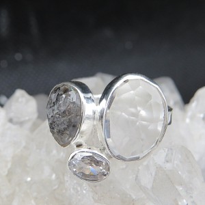Anillo cuarzo turmalinado, cuarzo cristal de roca y plata