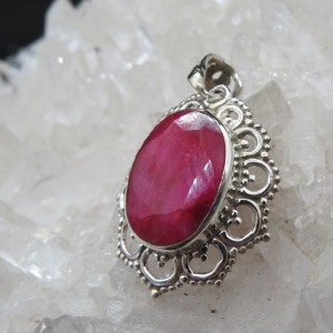 Colgante rubí y plata