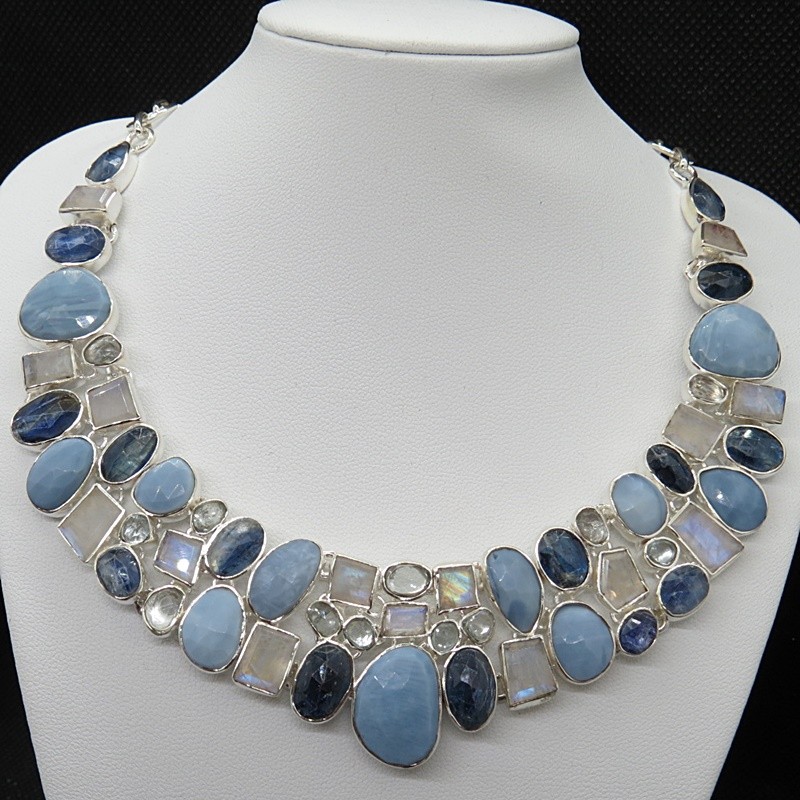 Collar joyería en plata calcedonia, cianita, piedra luna y topacio