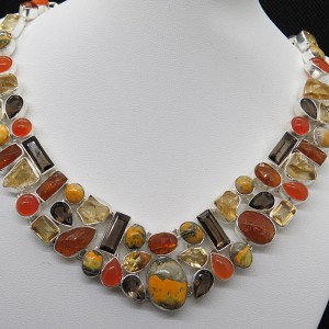 Collar joyería en plata de Jaspe abejorro y varias piedras semipreciosas