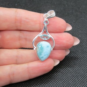 Colgante larimar, topacio y plata