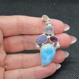 Colgante larimar con piedras semipreciosas y plata