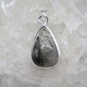 Colgante cuarzo turmalinado y plata