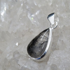 Colgante cuarzo turmalinado y plata