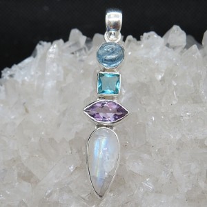 Colgante piedra luna y piedras semipreciosas