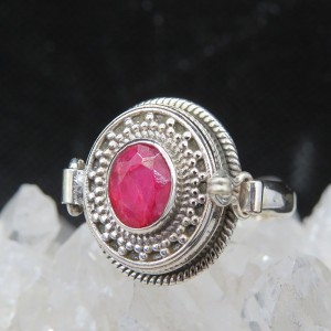 Anillo cofre de los deseos rubí y plata