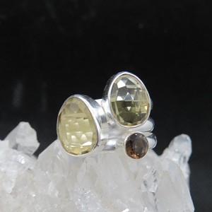 Anillo cuarzo citrino, cuarzo ahumado y plata