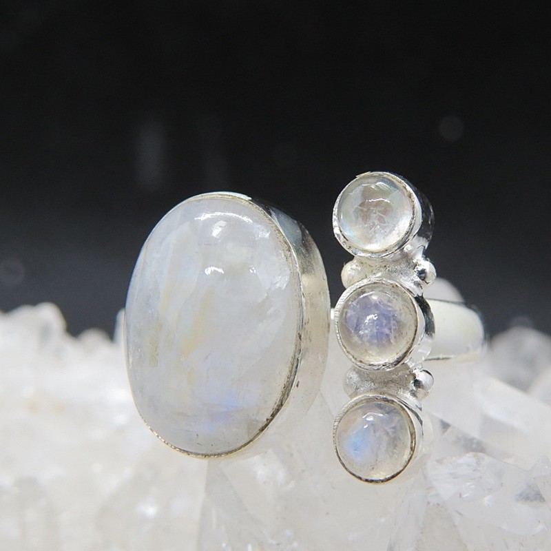 Anillo piedra luna y plata