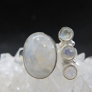 Anillo piedra luna y plata