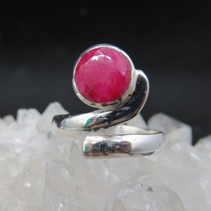 Anillo rubí y plata