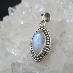 Colgante piedra luna y plata