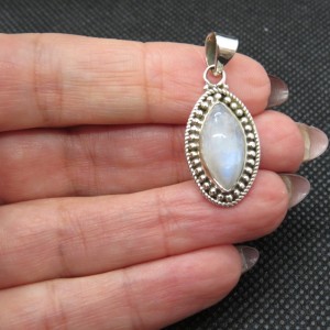 Colgante piedra luna y plata