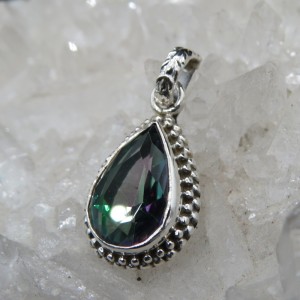 Colgante topacio místico y plata