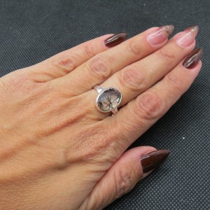 Anillo cuarzo turmalinado y plata