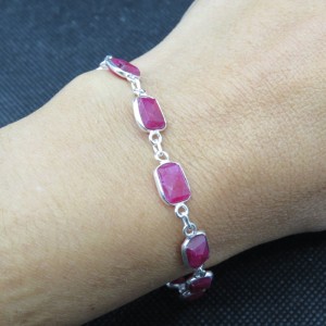 Pulsera joyería en plata de rubí