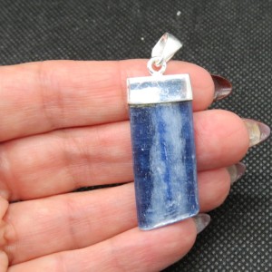 Colgante cianita y plata