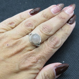 Anillo cuarzo rosa y plata