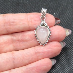 Colgante cuarzo rosa y plata