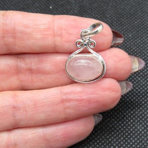 Colgante cuarzo rosa y plata