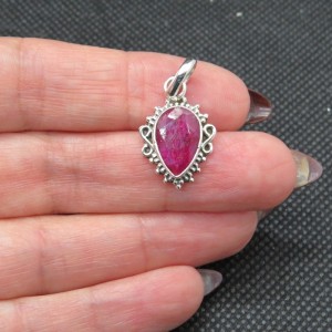 Colgante rubí y plata