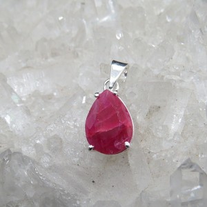 Colgante rubí y plata